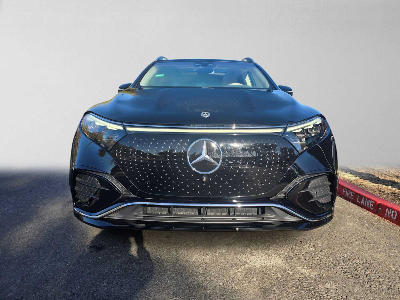 New 2027 Mercedes-Benz EQS 400 4MATIC SUV image 8