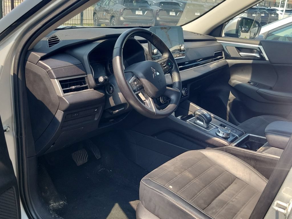 Used 2024 Mitsubishi Outlander SE AWD/4WD image 10