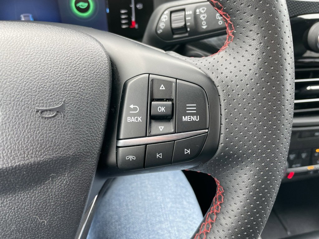 Used 2024 Ford Escape ST-Line image 25