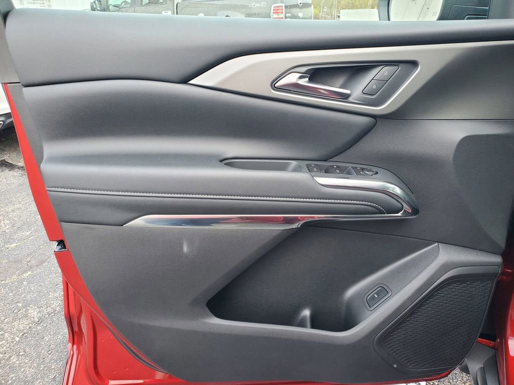 New 2026 Chevrolet Traverse LT w/ Midnight/Sport Edition image 8