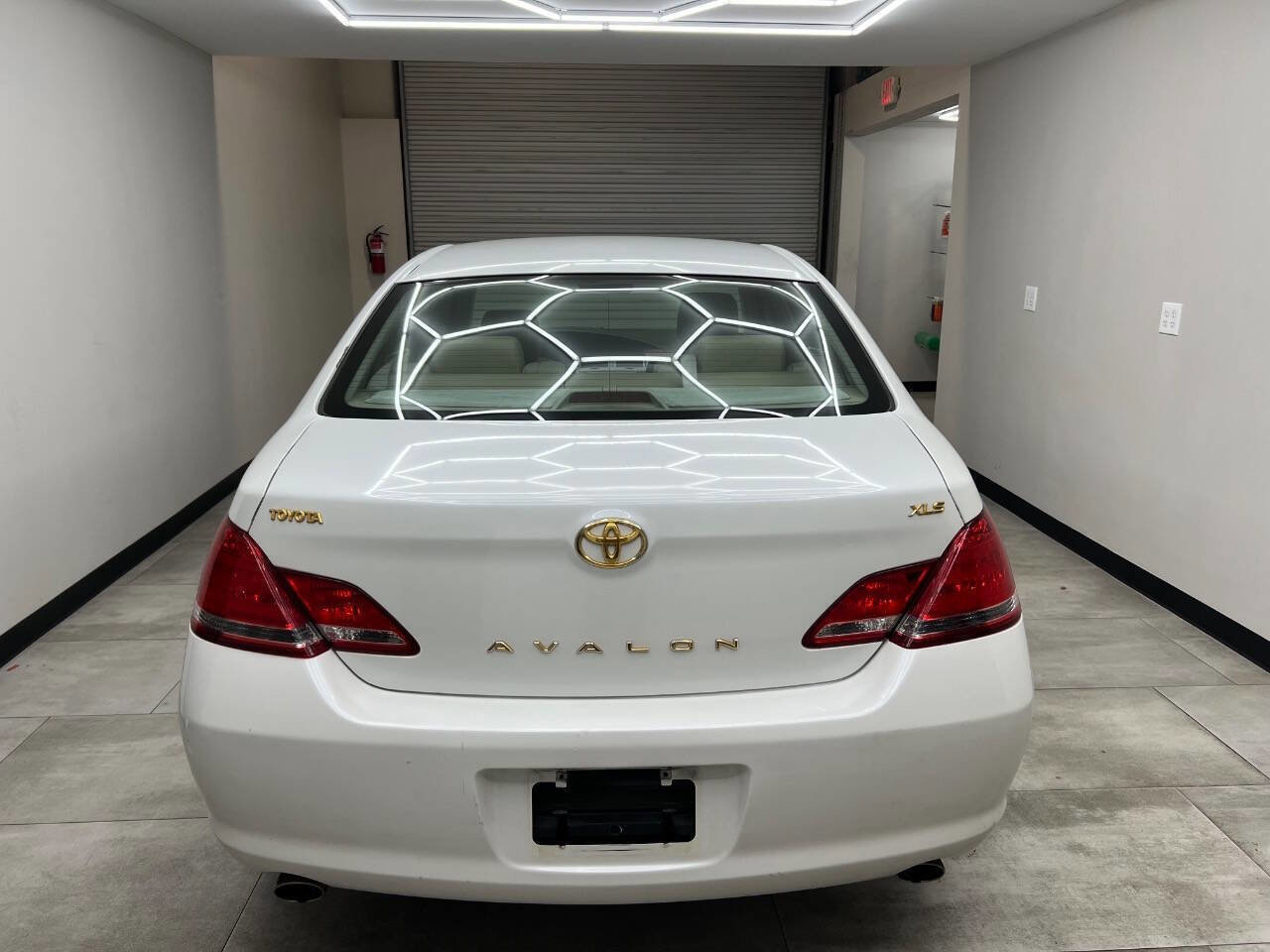 Used 2006 Toyota Avalon XL image 4