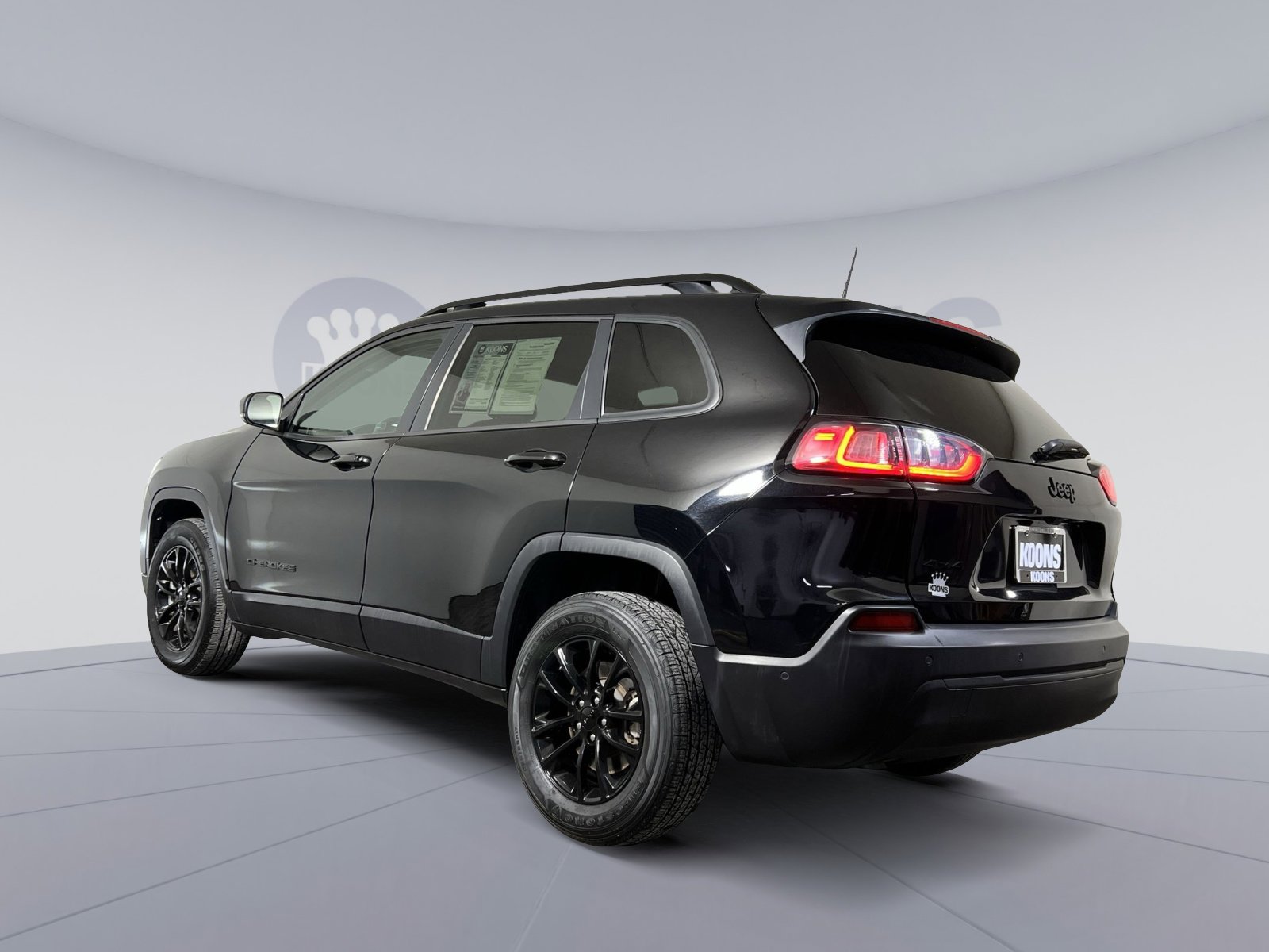 Used 2023 Jeep Cherokee Altitude Lux image 4