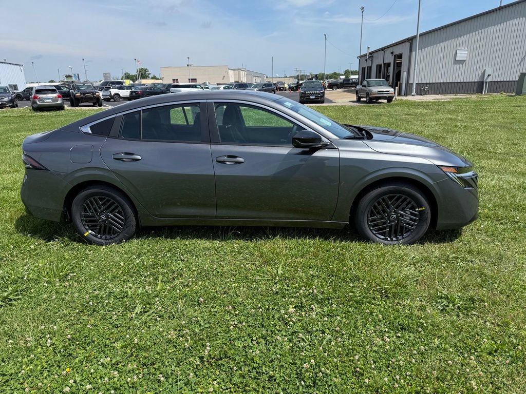 New 2026 Nissan Sentra SV w/ SV Convenience Package FWD image 4