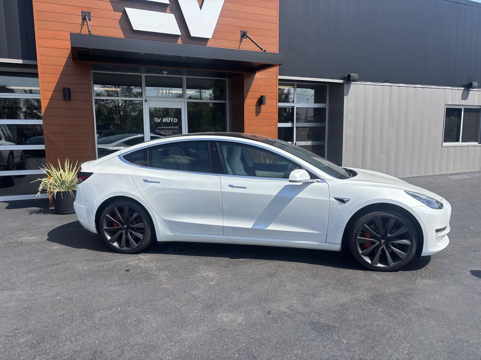 Used 2020 Tesla Model 3 Performance AWD/4WD image 2