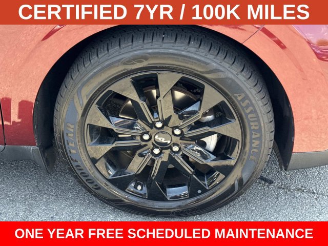 Used 2023 Kia Carnival SX FWD image 7
