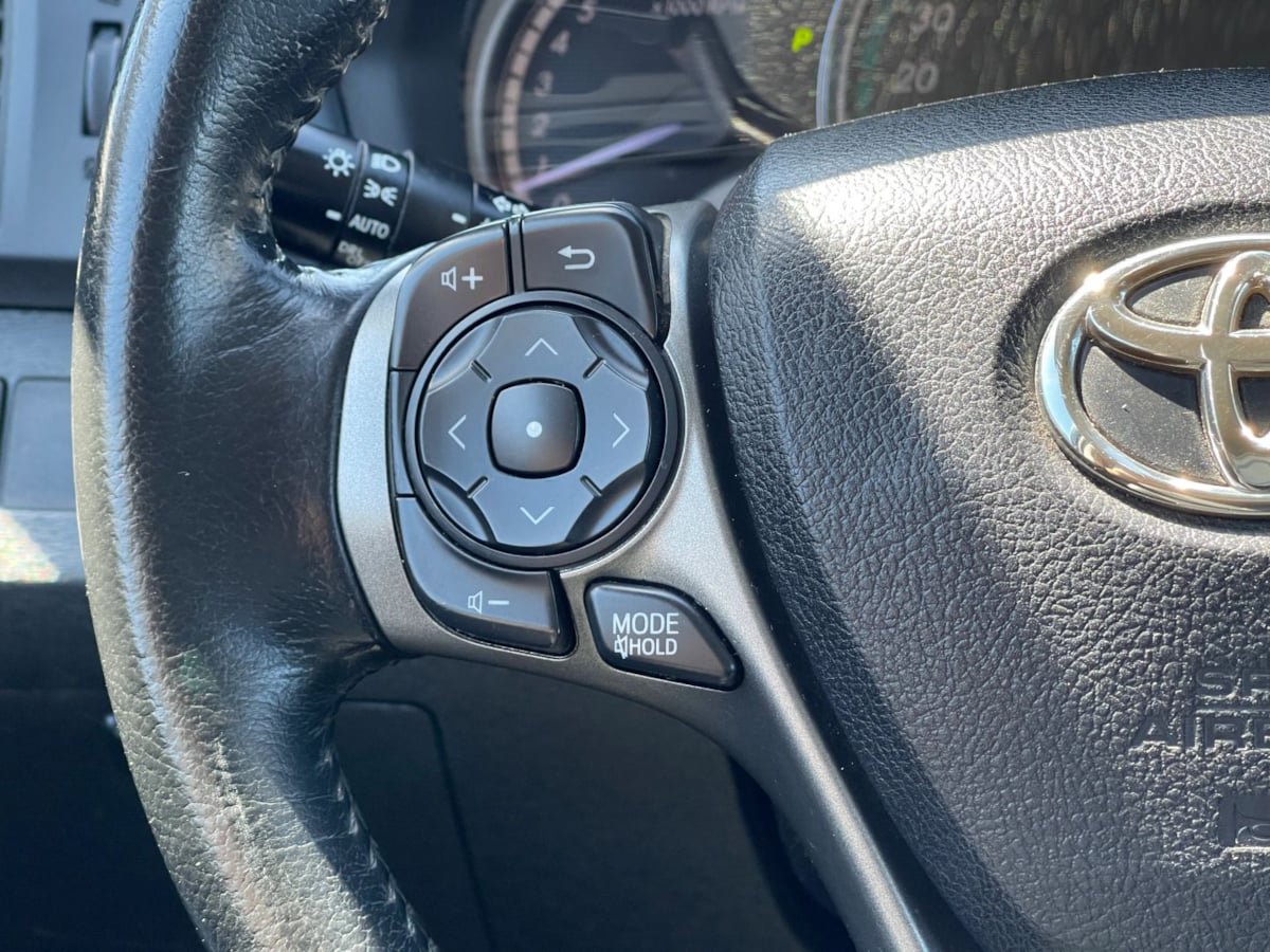 Used 2014 Toyota Venza XLE w/ XLE Premium Package FWD image 30