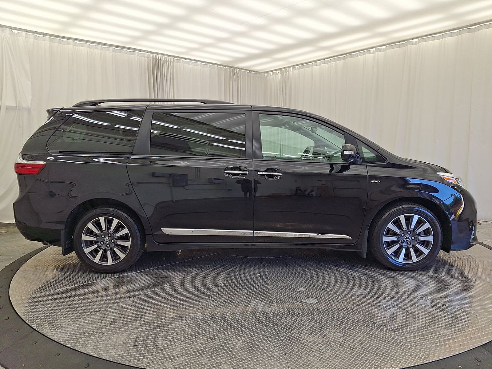 Certified 2019 Toyota Sienna Limited Premium w/ Protection Package AWD/4WD image 30