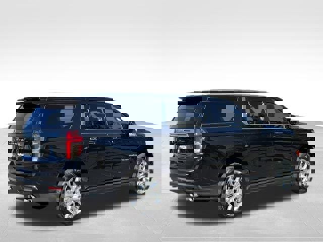 Used 2022 Chevrolet Suburban High Country w/ Premium Package 2 image 3