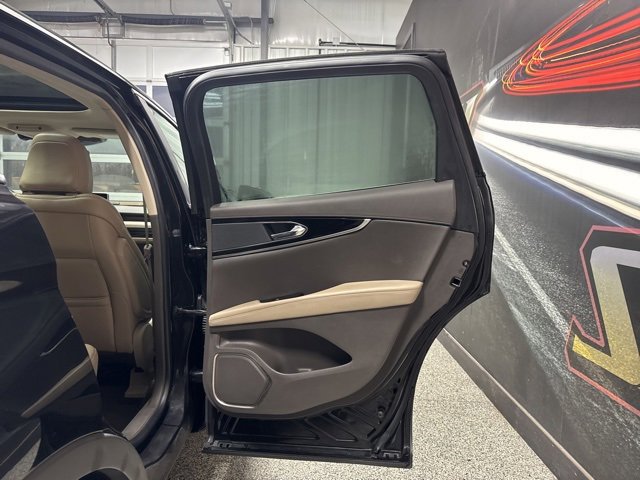 Used 2023 Lincoln Nautilus Reserve w/ Monochromatic Package image 27