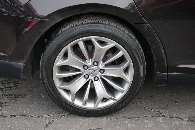 Used 2013 Ford Taurus Limited image 11