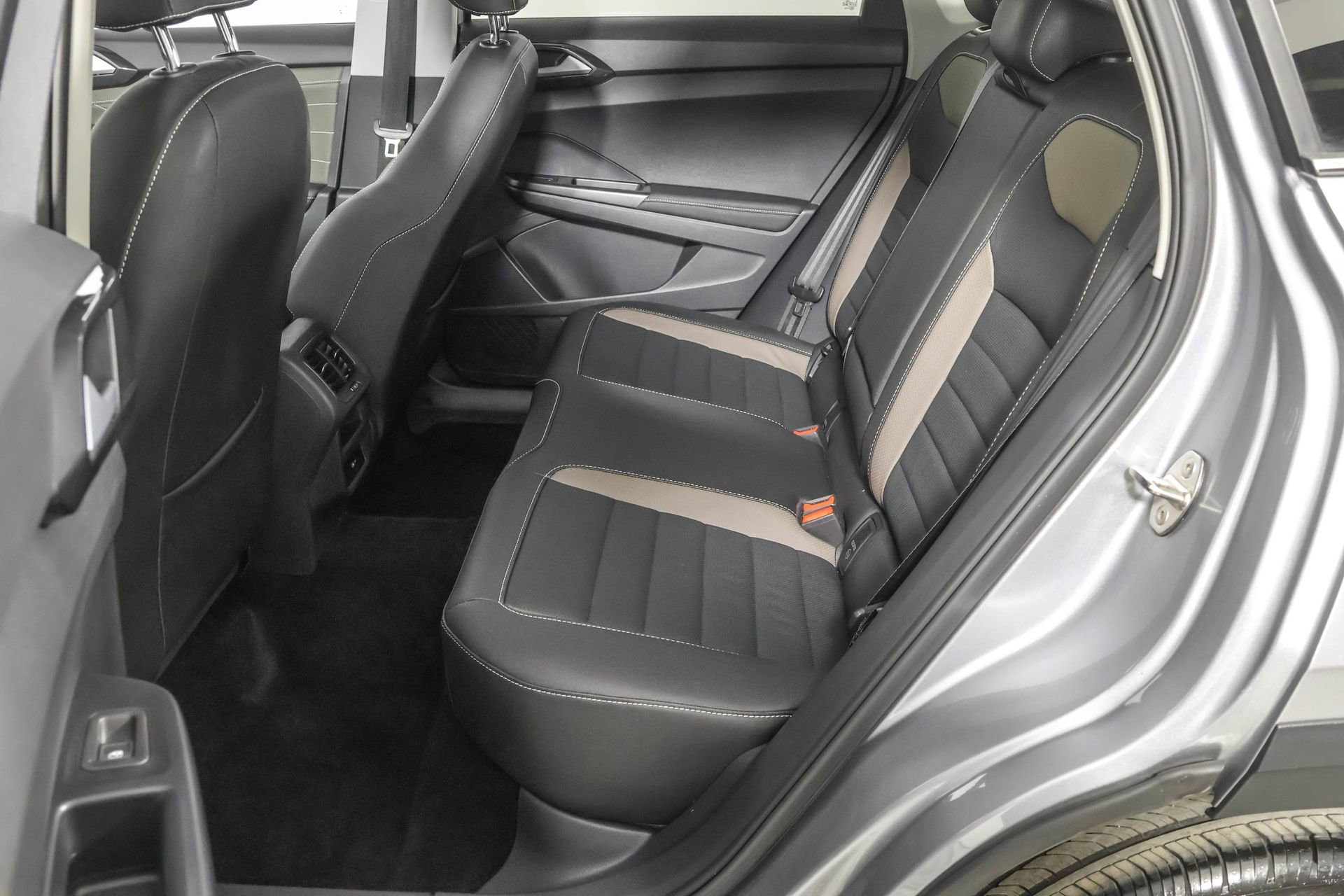 Certified 2024 Volkswagen Taos SEL image 37