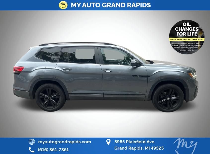 Used 2023 Volkswagen Atlas SEL R-Line AWD/4WD image 3