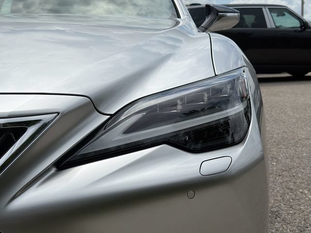 Used 2024 Lexus LS 500 w/ Interior Upgrade Package RWD image 9
