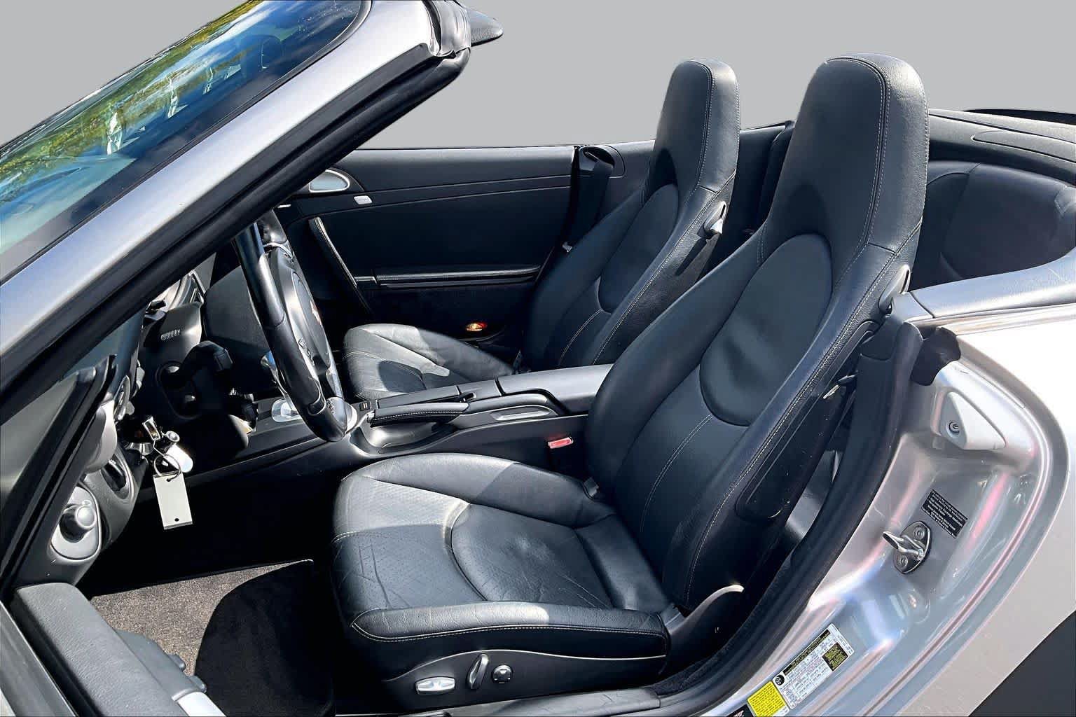 Used 2011 Porsche 911 Carrera RWD image 7