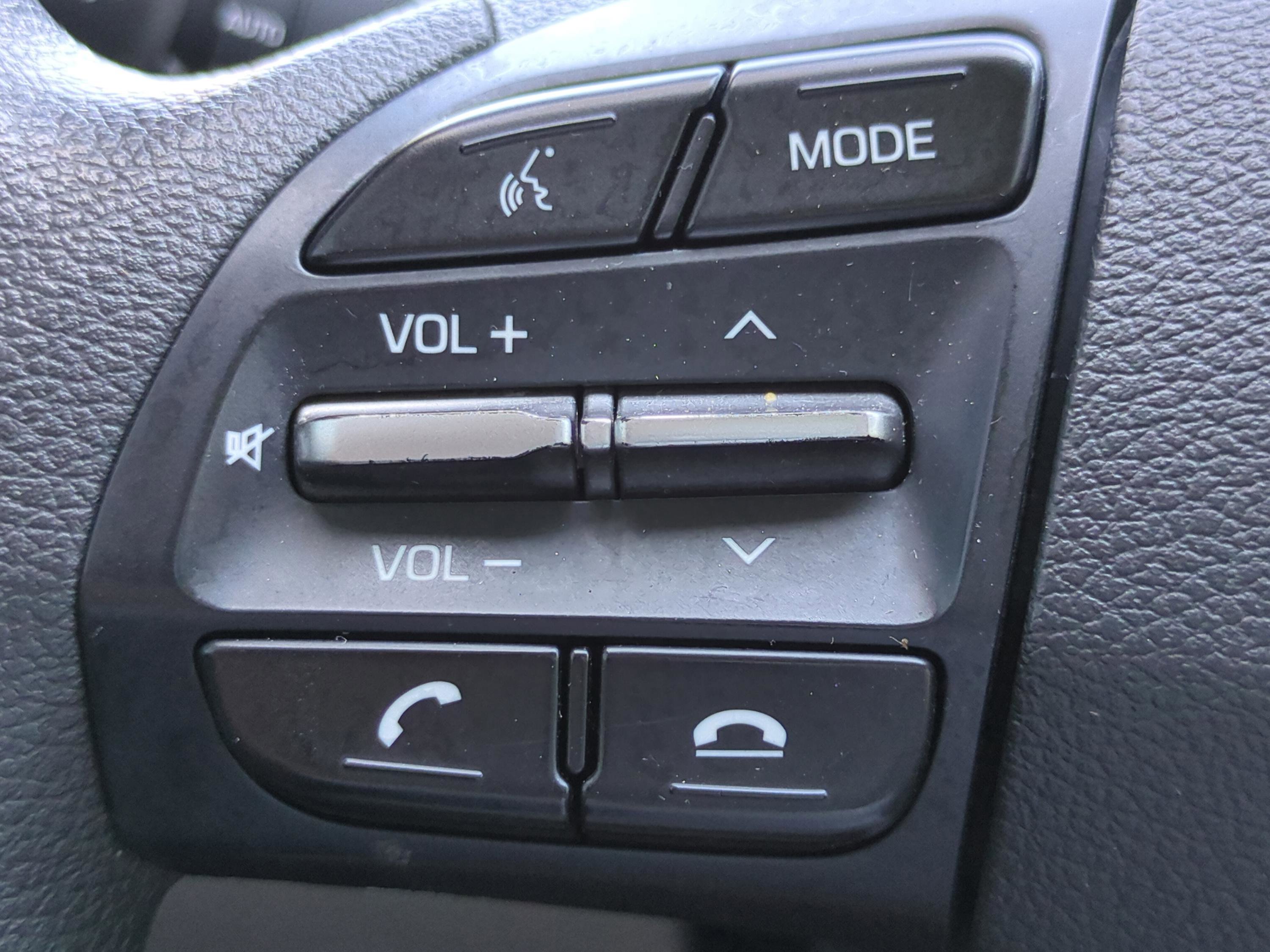 Used 2019 Hyundai Elantra SEL FWD image 18