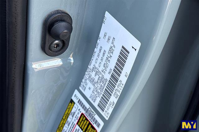 Used 2024 Toyota Tundra Limited image 35