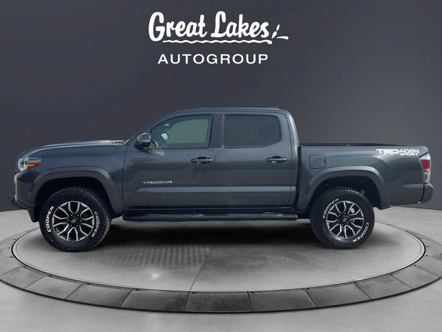 Used 2022 Toyota Tacoma TRD Sport AWD/4WD image 2