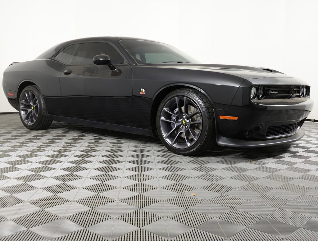 Used 2023 Dodge Challenger R/T Scat Pack image 3