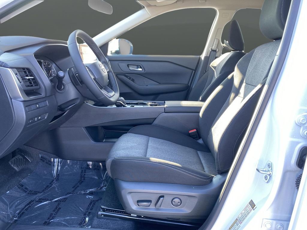 New 2026 Nissan Rogue SV image 5