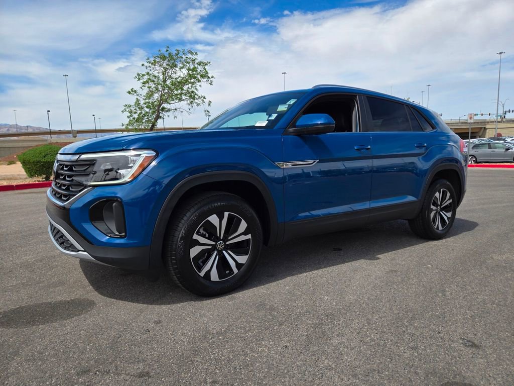 Certified 2025 Volkswagen Atlas Cross Sport SE FWD image 3