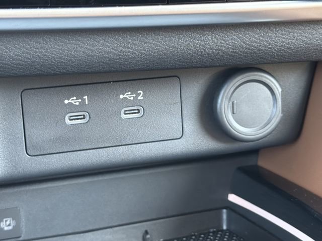 Certified 2025 Nissan Rogue Platinum w/ Platinum Premium Package FWD image 8