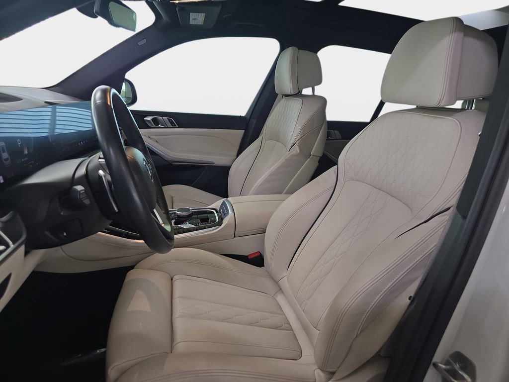 Used 2024 BMW X5 sDrive40i w/ Premium Package image 17