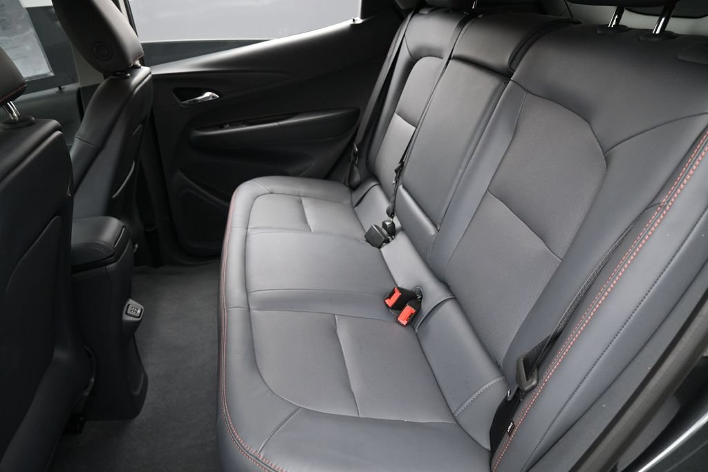 Used 2019 Chevrolet Bolt Premier w/ Infotainment Package FWD image 27