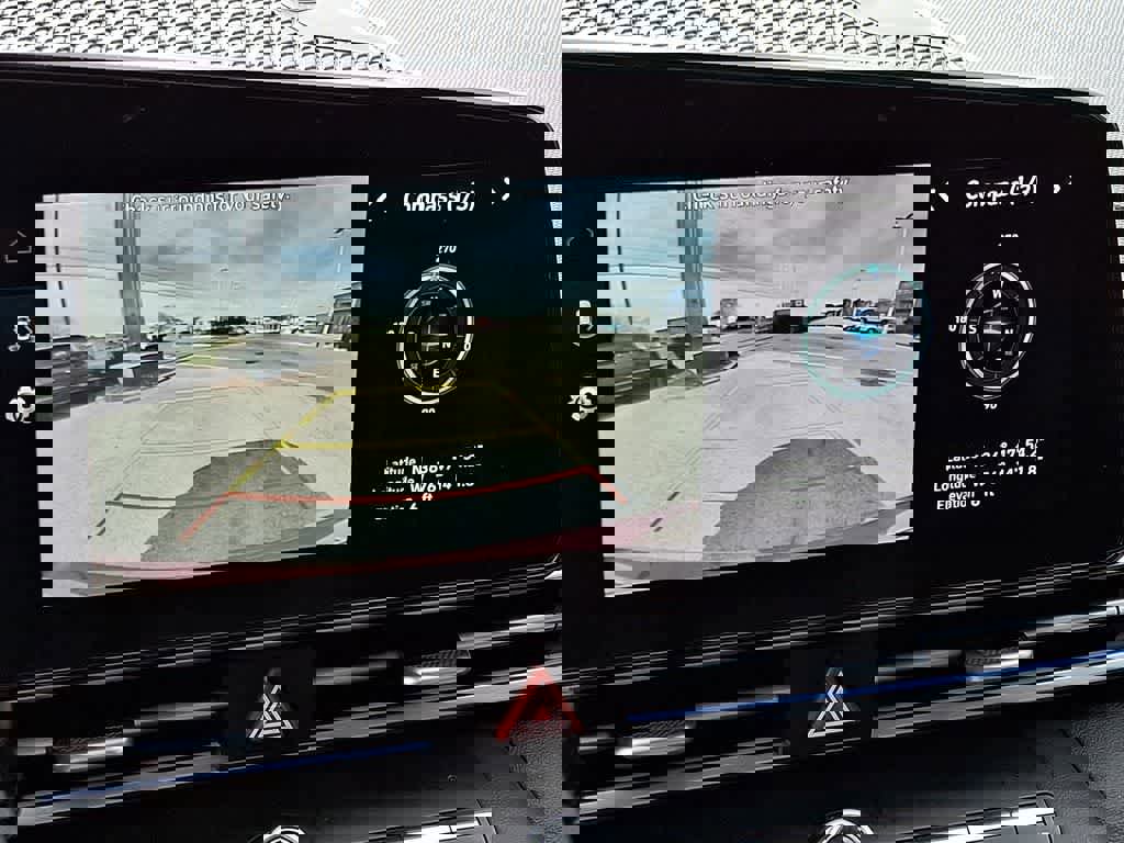 Used 2024 Hyundai Elantra SEL image 17