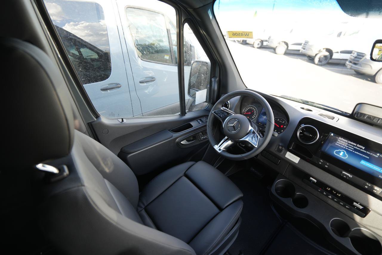 New 2026 Mercedes-Benz Sprinter 3500 image 18