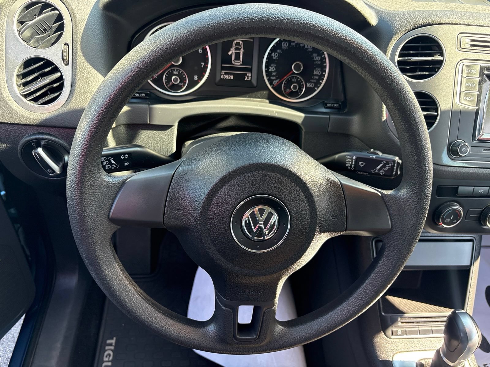 Used 2017 Volkswagen Tiguan Limited w/ Alloy Wheels Package FWD image 23