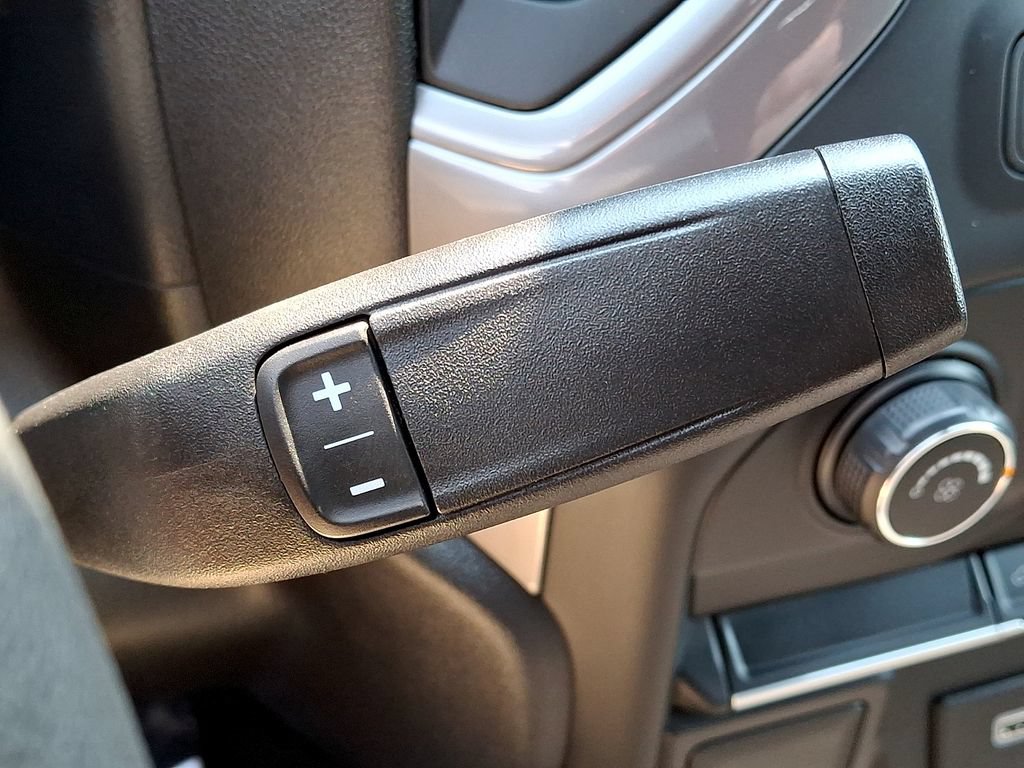Certified 2020 Chevrolet Silverado 1500 Custom w/ Custom Value Package AWD/4WD image 15