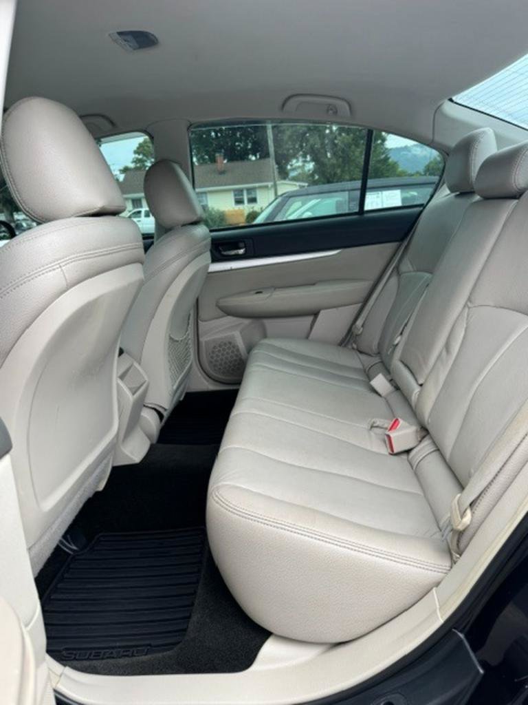 Used 2012 Subaru Legacy 2.5i Premium w/ All-Weather Pkg AWD/4WD image 16