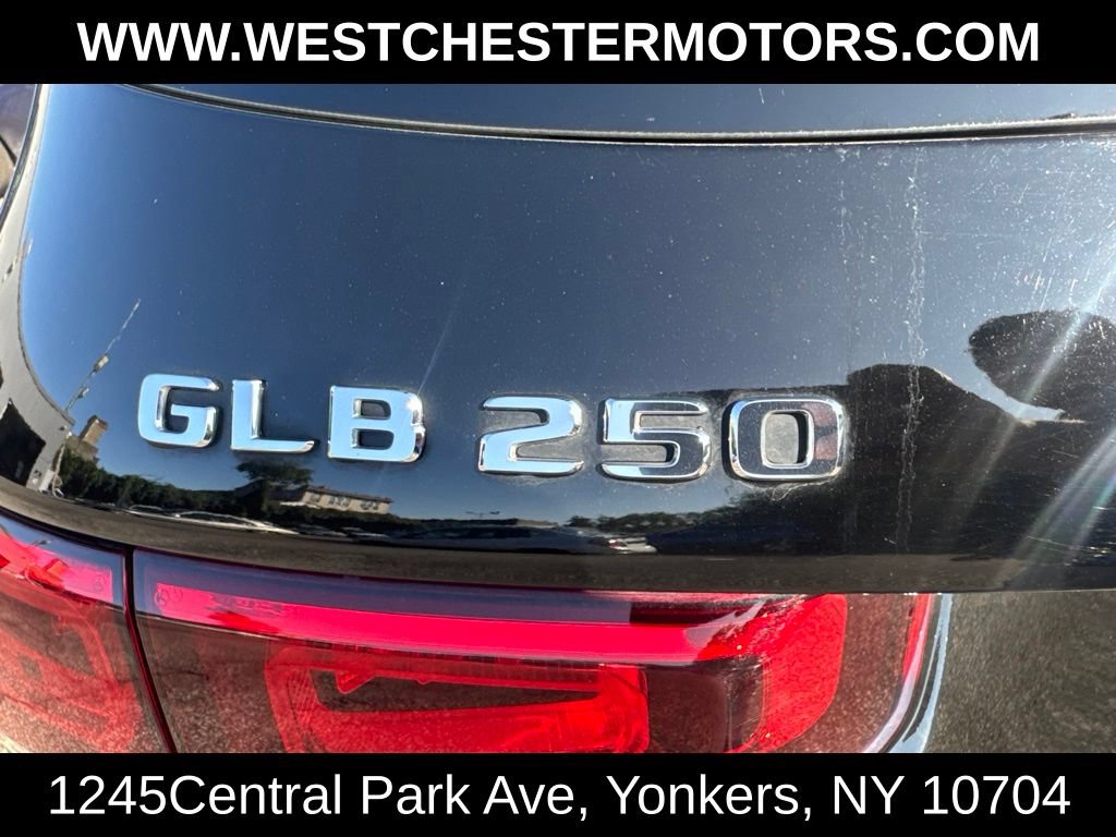 Used 2021 Mercedes-Benz GLB 250 4MATIC w/ Premium Package image 22