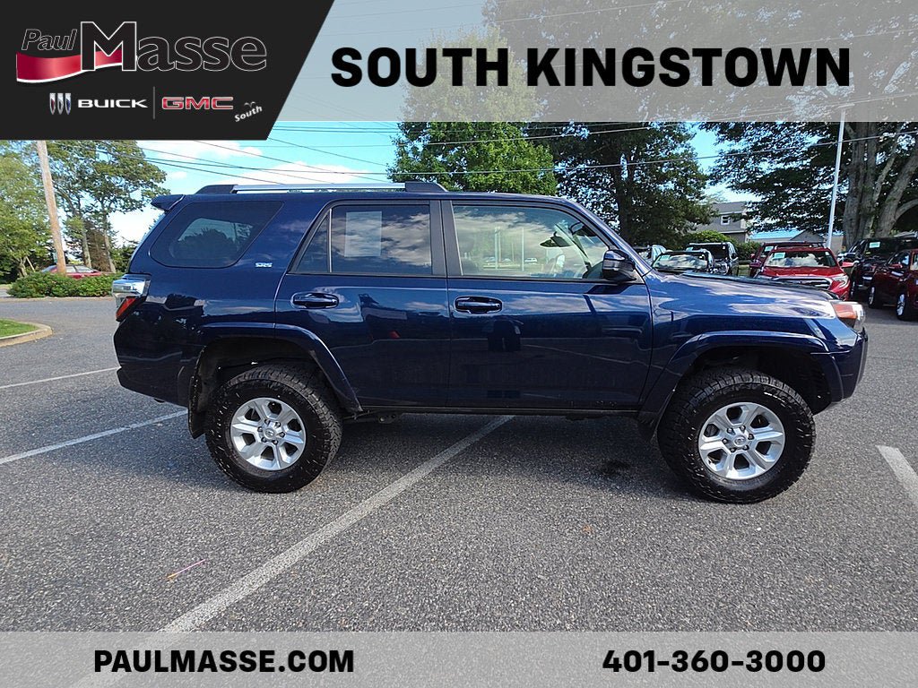 Used 2022 Toyota 4Runner SR5 AWD/4WD image 4