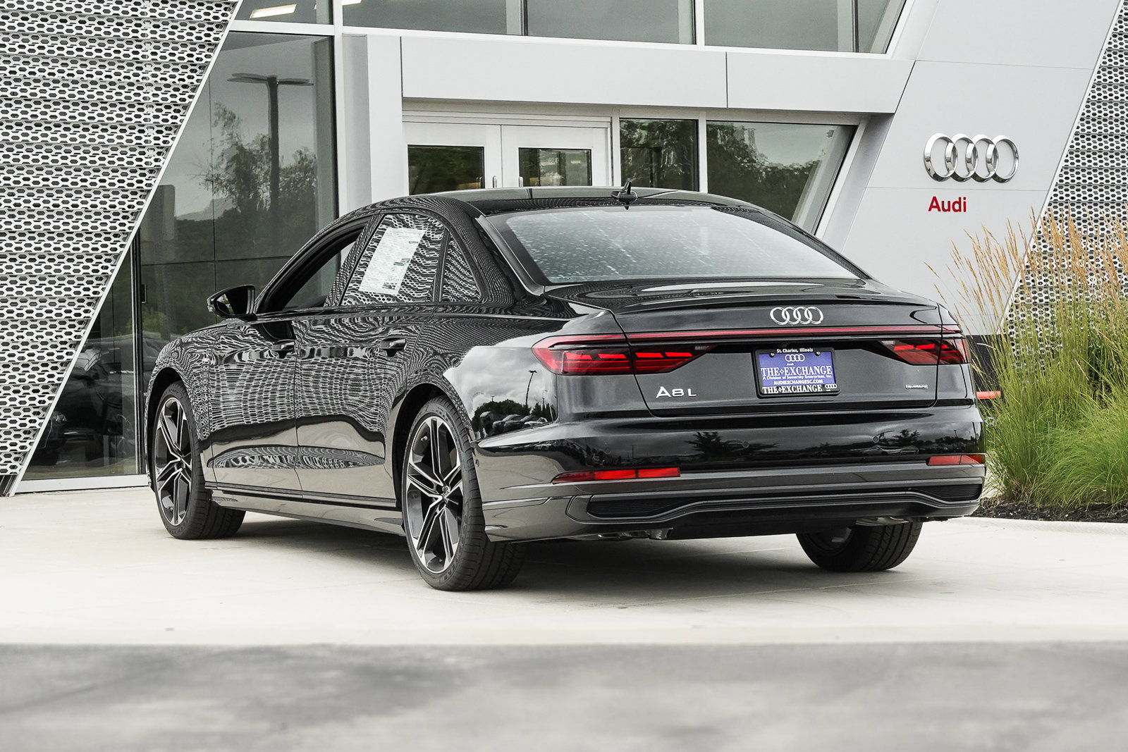 New 2025 Audi A8 L 3.0T image 4
