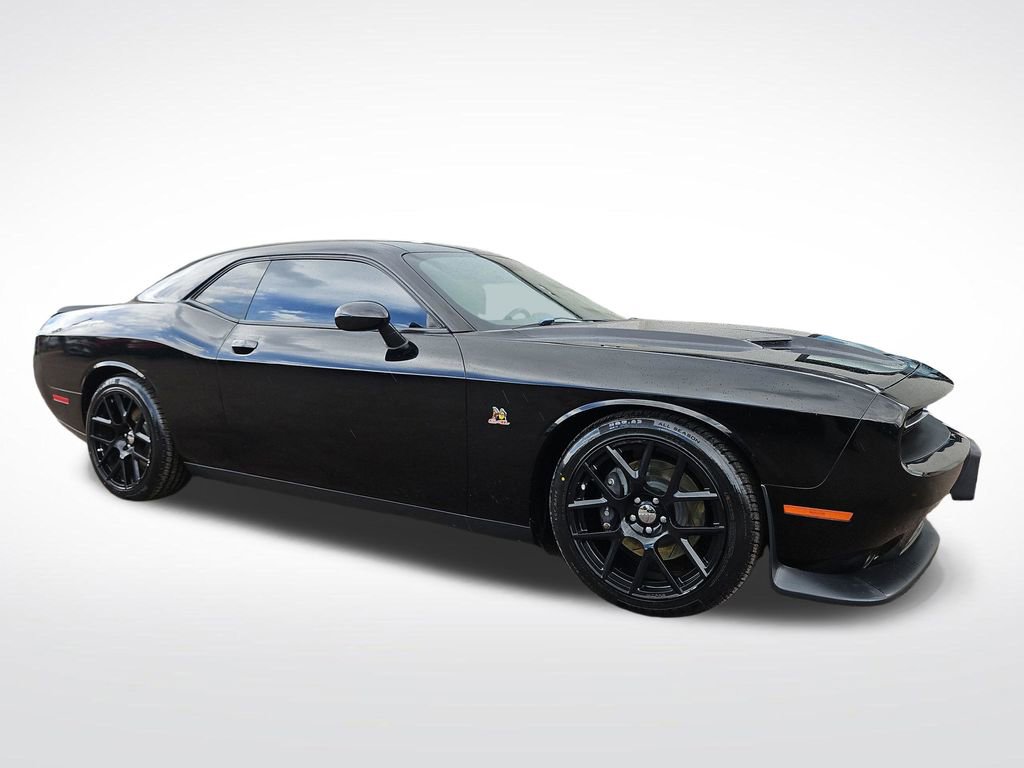 Used 2015 Dodge Challenger R/T Scat Pack w/ Leather Interior Group RWD image 6