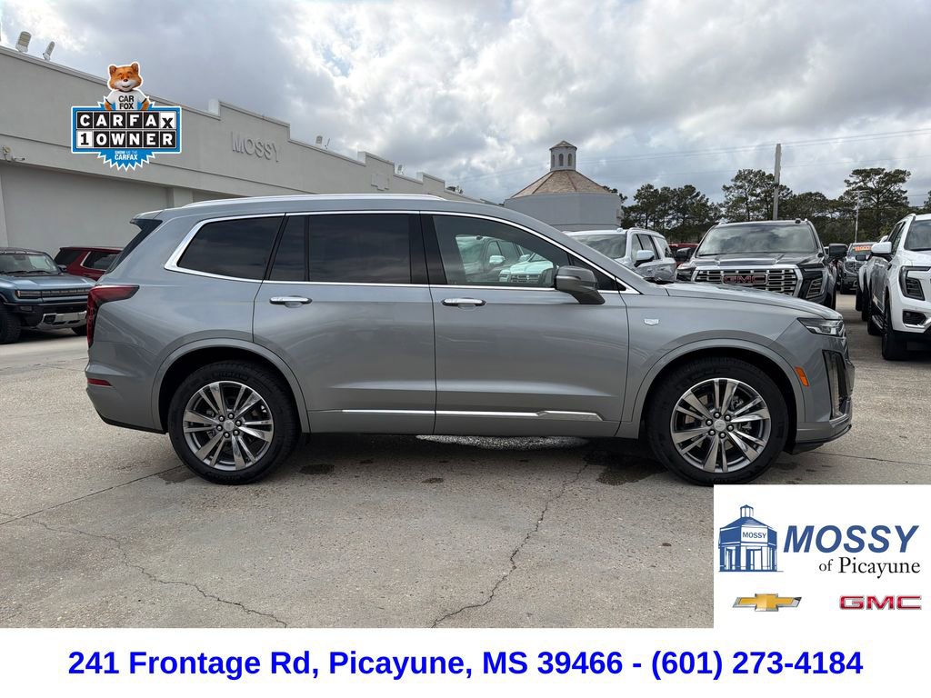 Used 2025 Cadillac XT6 Premium Luxury image 7