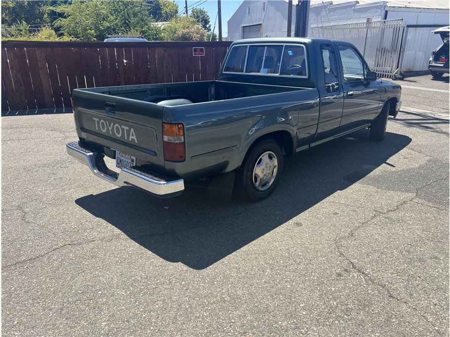 Used 1992 Toyota Pickup Deluxe image 7