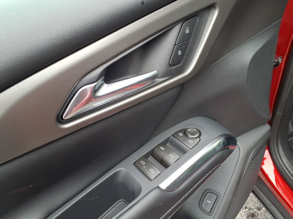 New 2027 Chevrolet Traverse LT FWD image 14