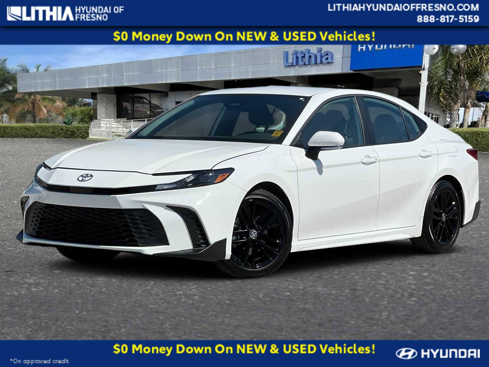 Used 2026 Toyota Camry SE image 1