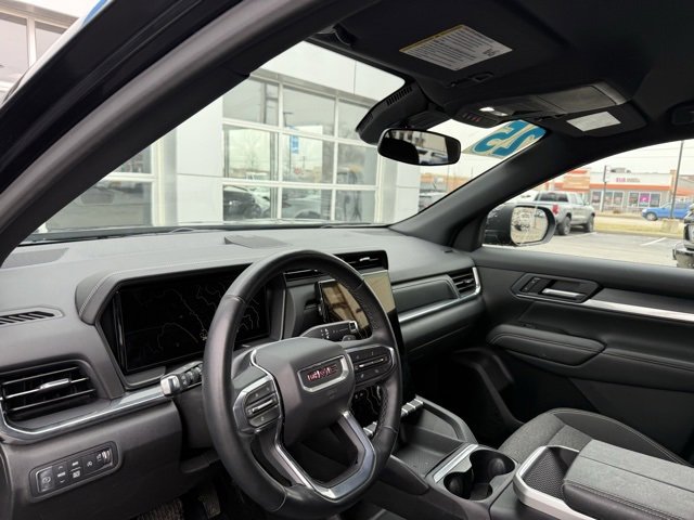 Used 2025 GMC Terrain Elevation image 6