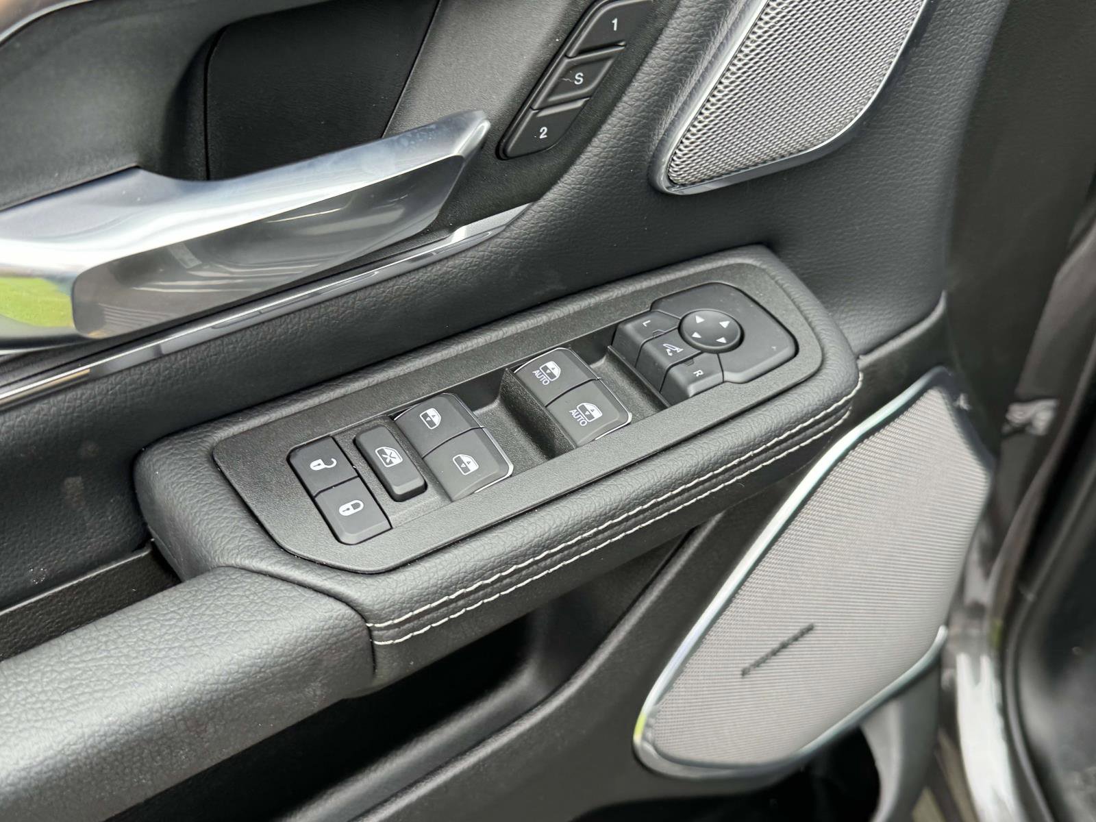 New 2026 RAM 1500 Laramie w/ Night Edition image 15