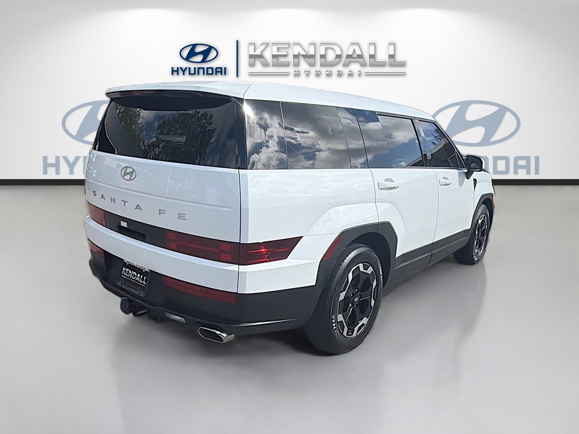 Used 2025 Hyundai Santa Fe SE FWD image 6