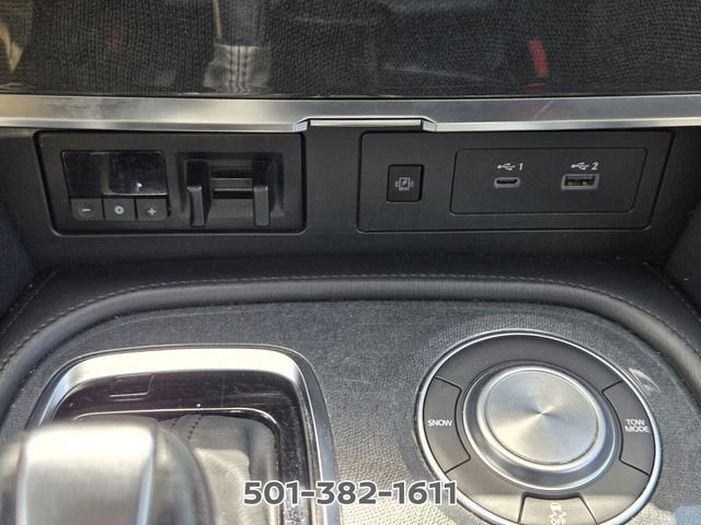 Used 2024 Nissan Armada SV RWD image 26