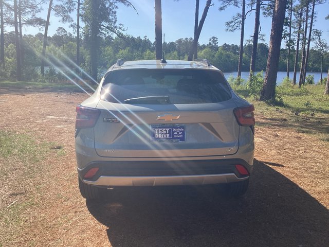 New 2026 Chevrolet Trax LT w/ Driver Confidence Package image 3