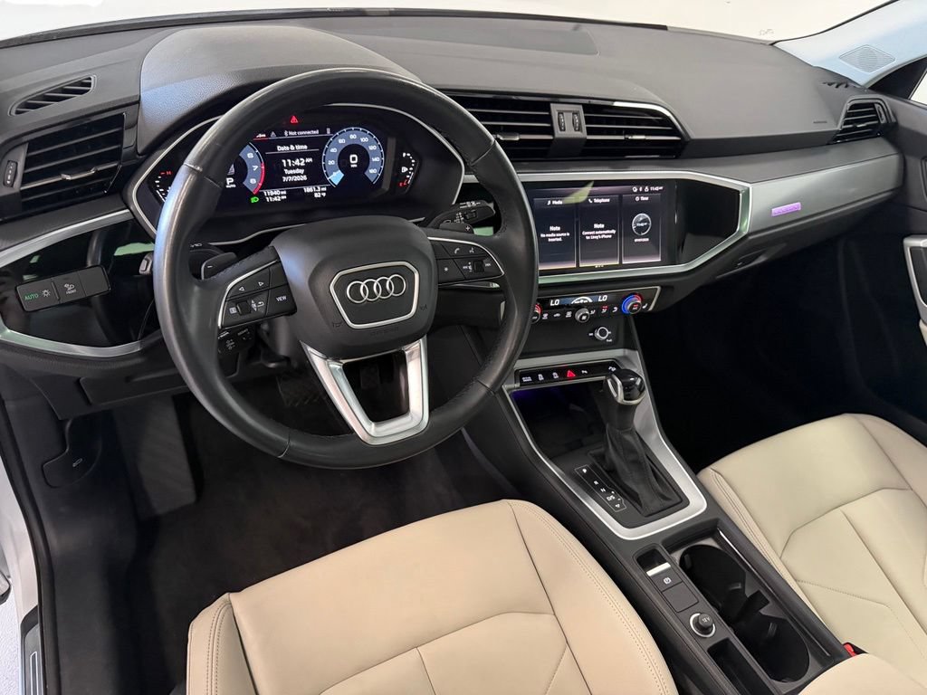 Used 2023 Audi Q3 2.0T Premium Plus w/ Premium Plus Package AWD/4WD image 11