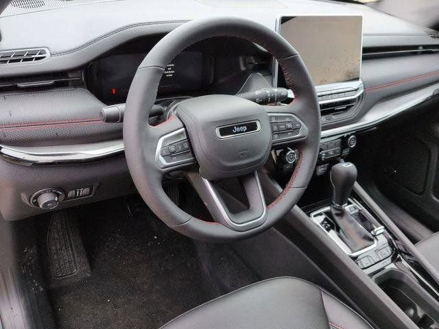 New 2026 Jeep Compass Trailhawk w/ Sun, Sound & Navigation Group AWD/4WD image 11