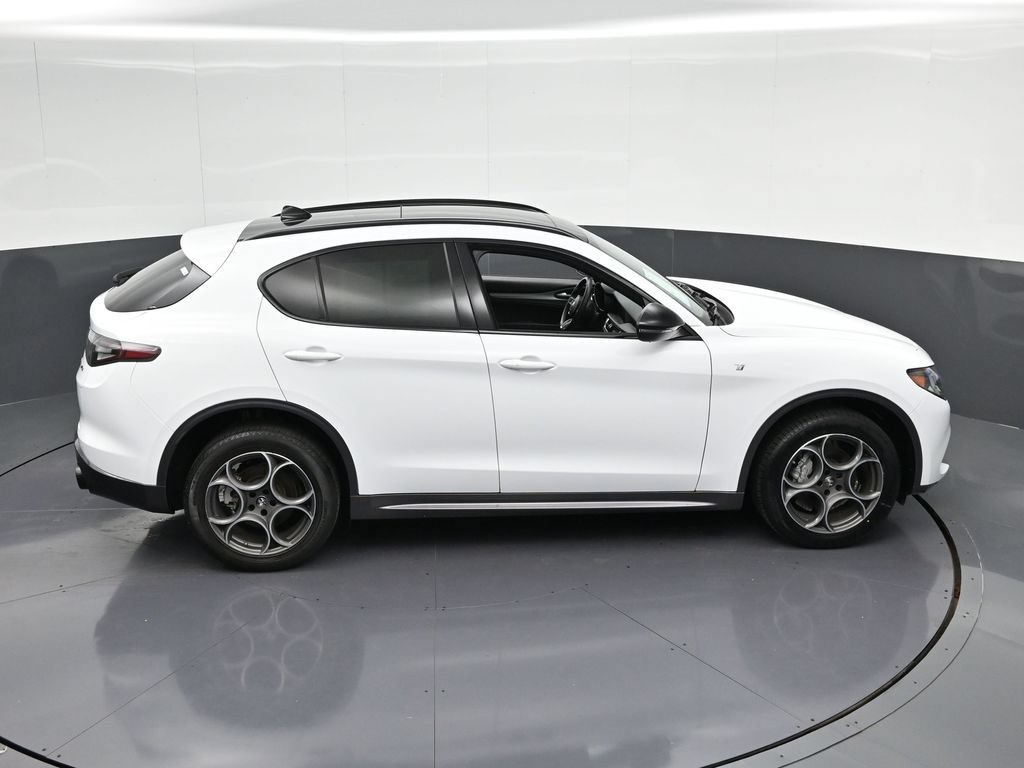 Used 2024 Alfa Romeo Stelvio Ti w/ Active Assist Plus Package AWD/4WD image 23
