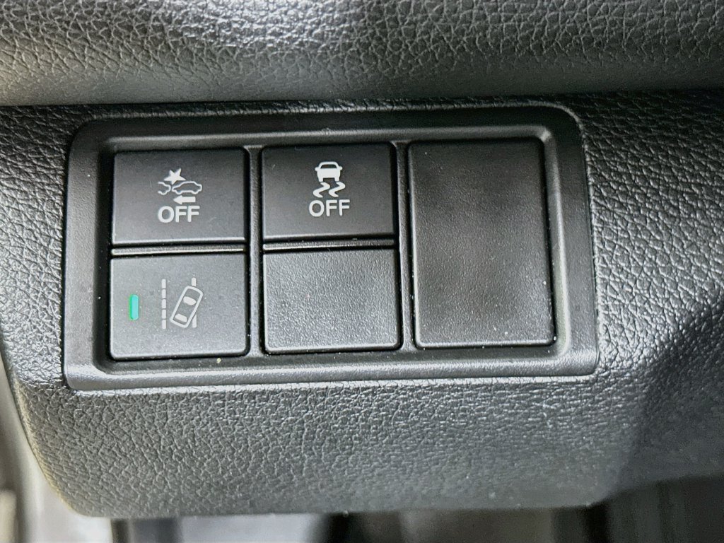 Used 2018 Honda Civic Touring image 12