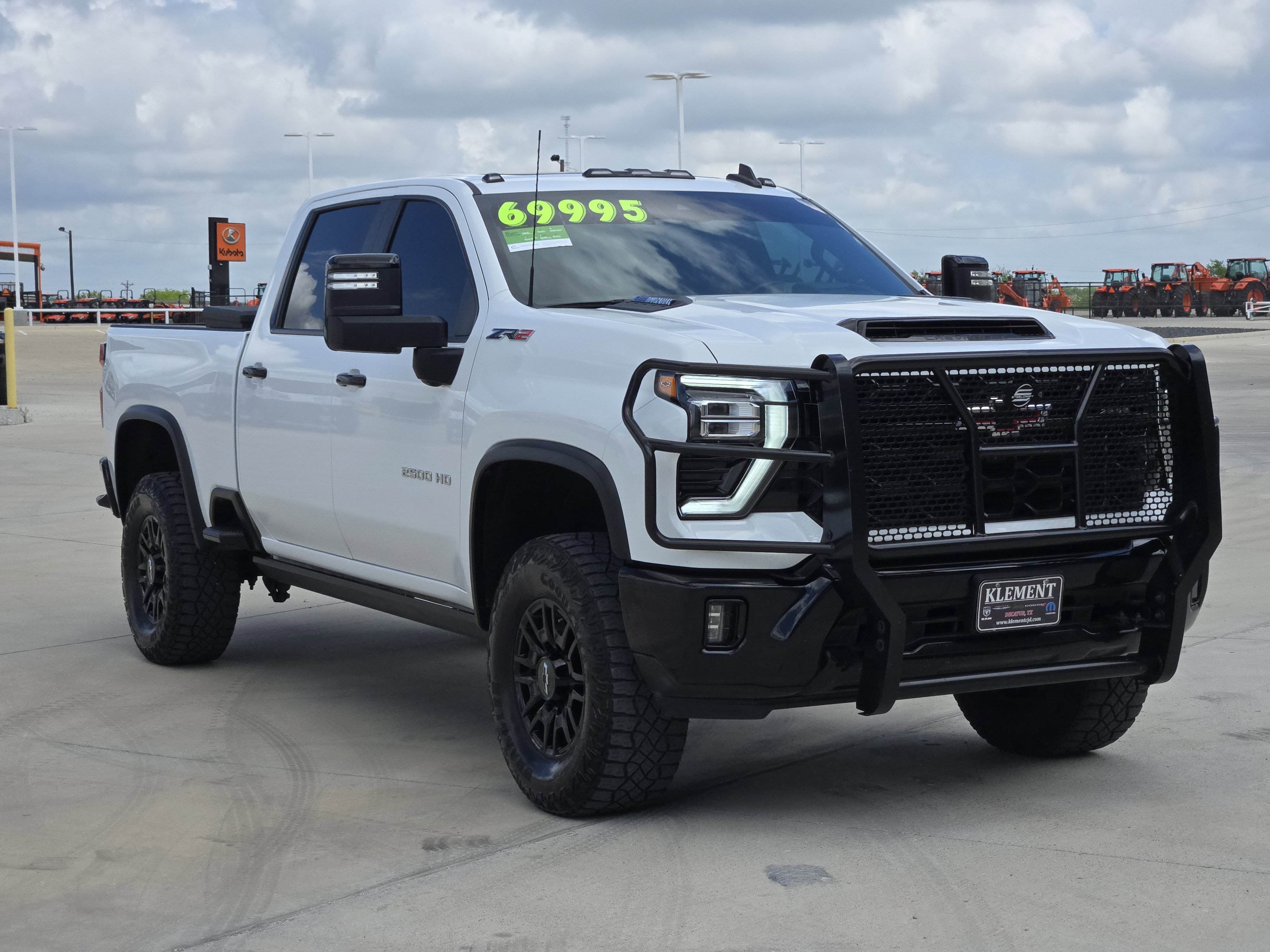 Used 2024 Chevrolet Silverado 2500 ZR2 w/ Technology Package AWD/4WD image 4